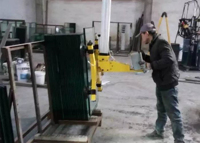 Simple Operation Glass Vacuum Lifting Equipment 1.4 M Height 0.5 Mpa To 0.8 Mpa