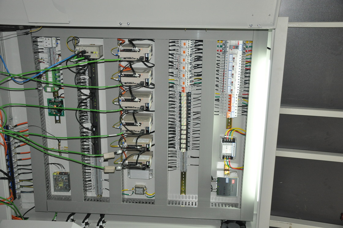 Vertical Insulating Glass Production Line / Insulating Glass Sealing Robot 8 Servo Motors