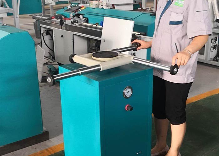 Breight Colour Rotated Table Easy Operate For Sealant Pump Of Double Glazing Processing