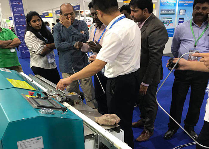 Big Barrel Insulating Glass Production Line Automatic Butyl Extruder Machine High Work Efficiency