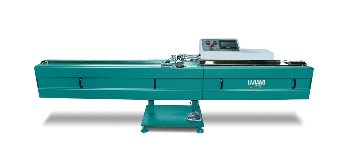 LJTB01 butyl extruder machine is used for spreading aluminum spacer frames evenly with hot melt butyl.