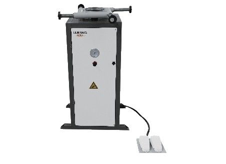 ROTATED SEALANT SPREADING TABLE