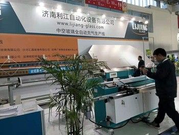 8 Servo Motors 3 phase Butyl Extruder Machine